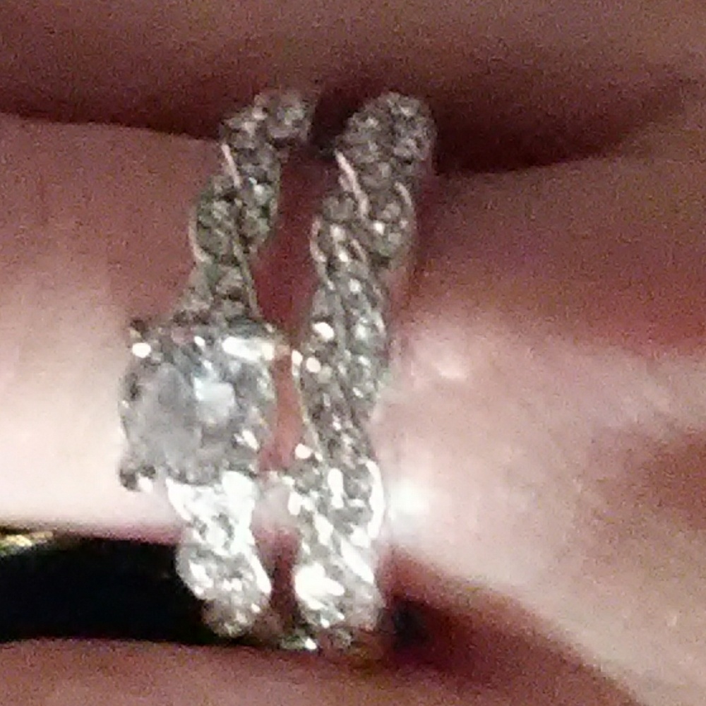 Valentine's gift white gold rings with clear cz